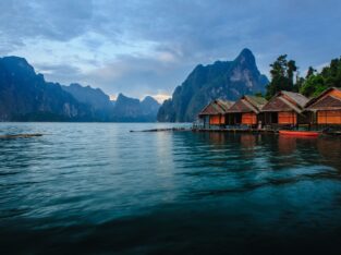 Khao Sok and Cheow Lan Lake Tour Overnight (2D1N)